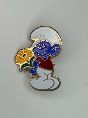 Bashful Smurf Character Pin - 1980’s vintage